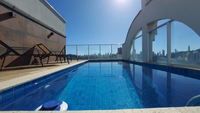 Quer morar perto da praia no conforto de um 3 dormitrios? Mobiliado?